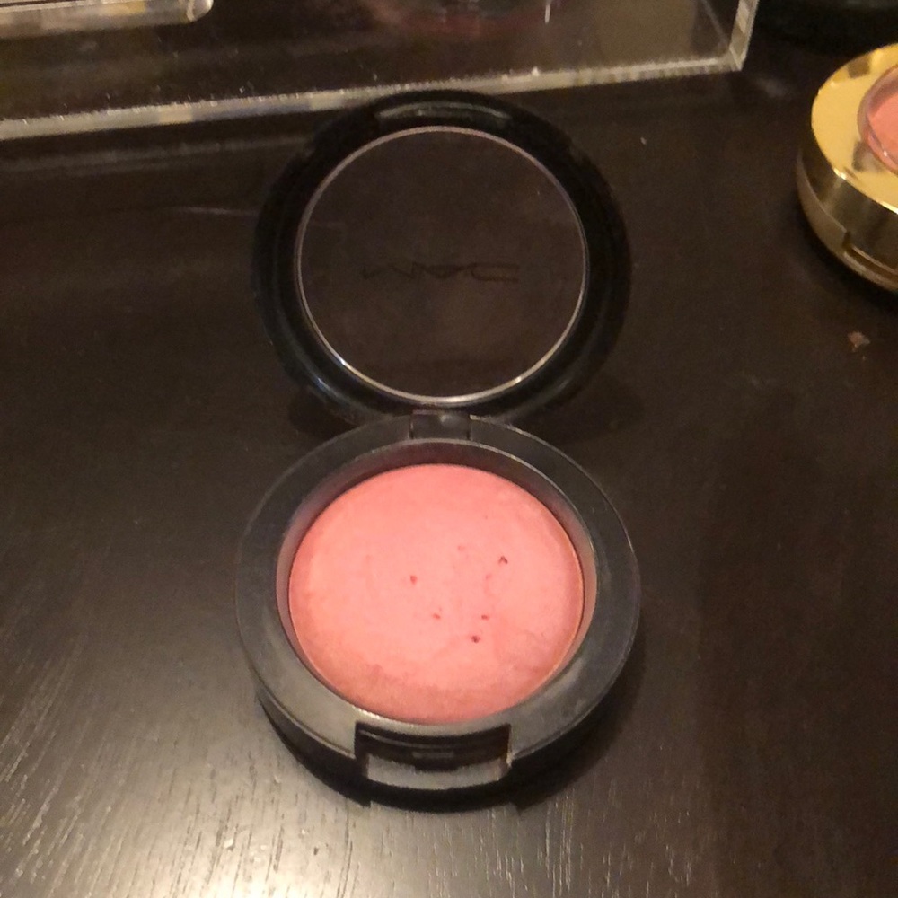 MAC Subtle Breeze Blush